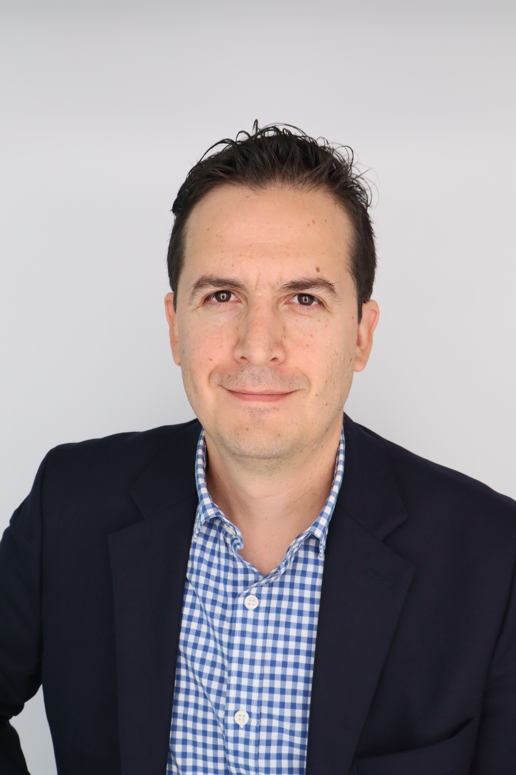 Marco A. Acosta headshot